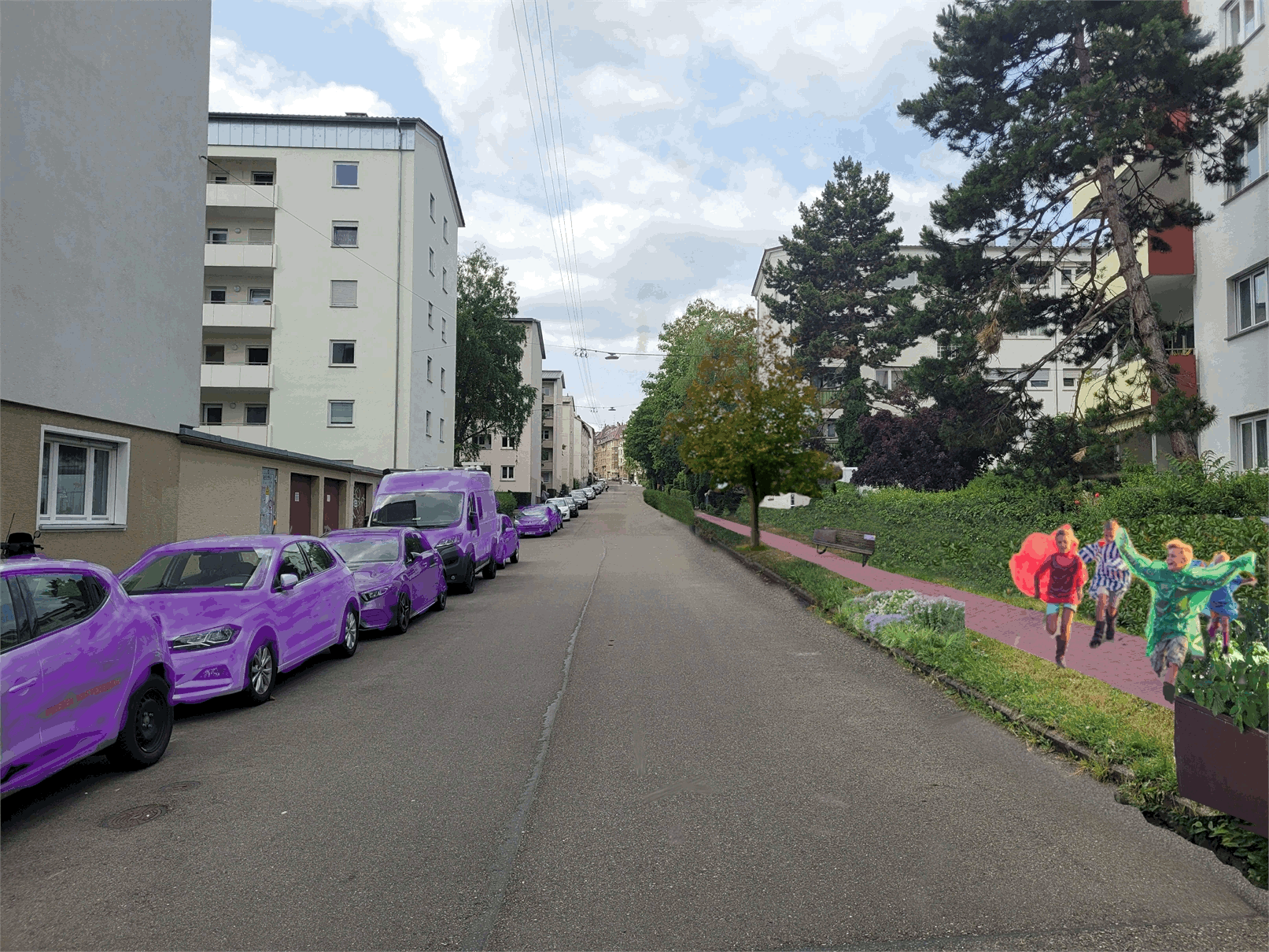 GIF-Animation. Das erste Bild zeigt die Perspektive auf der Traubenstraße in Stuttgart stehend, die Straße entlang schauend. Parkende Autos links und rechts. Vor allem rechts recht viel Grün und Bäume. Die Häuser stehen im Zeilenbau mit der Schmalseite zur Straße, zwischen ihnen gibt es Lücken. Im zweiten Bild wurden die parkenden Autos rechts entfernt, der Gehweg war vorher nicht zu sehen. Jetzt etwas anderer Belag, gesäumt von Gras und etwas Blumen, Pflanzenkübel, hinten eine neue Hecke, eine Bank, ein weiterer Baum und rennende Kinder. Im dritten Bild zusätzlich zwei Fahrradspuren auf der rechten Hälfte der Straße.