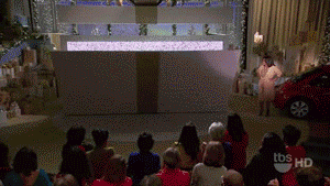 luppR00jDYum0VC.gif
