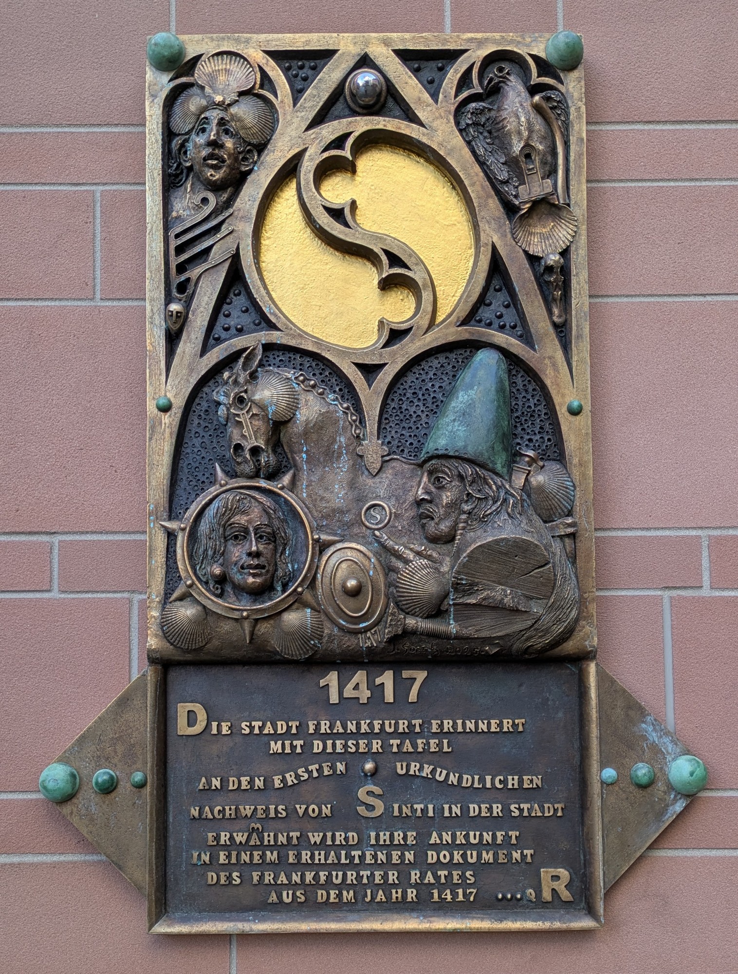 Gedenktafel Ersterwähnung von Sinti und Roma in Jahr 1417, Frankfurt am Main